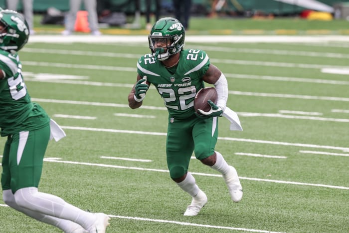 Jets RB La'Mical Perine rushing football